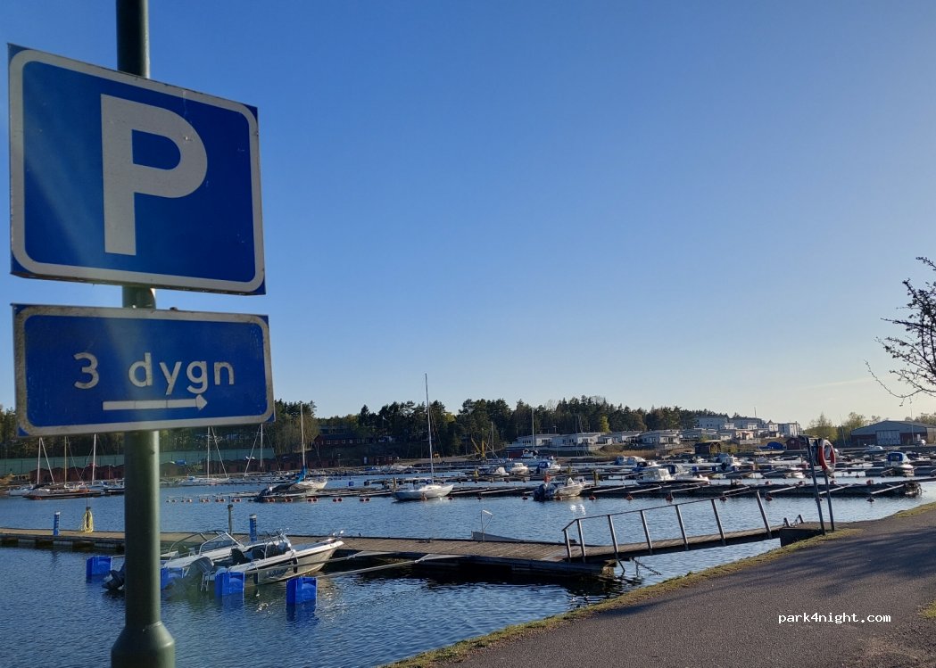 (613 35) Oxelösund - 8 Strandvägen — foto