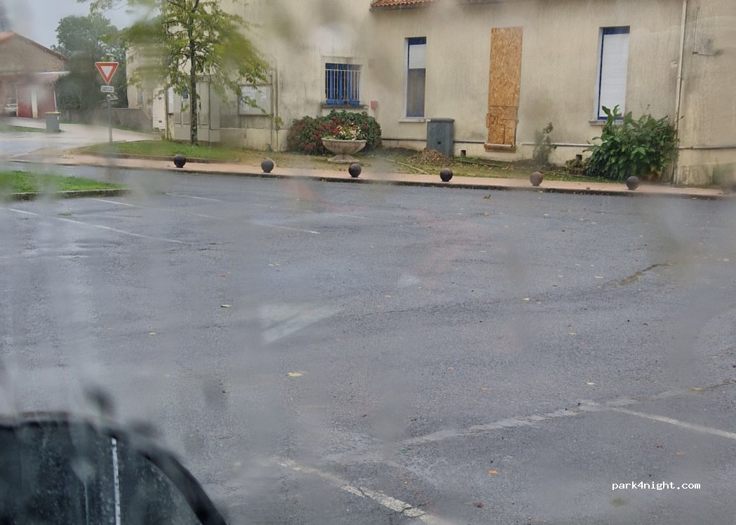 (79420) Clavé - 10 Rue de la Gaité — foto 3