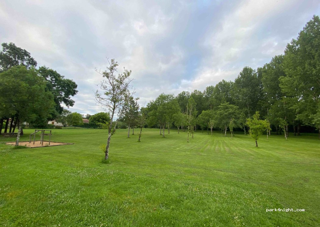 (17500) Saint-Hilaire-du-Bois - — foto