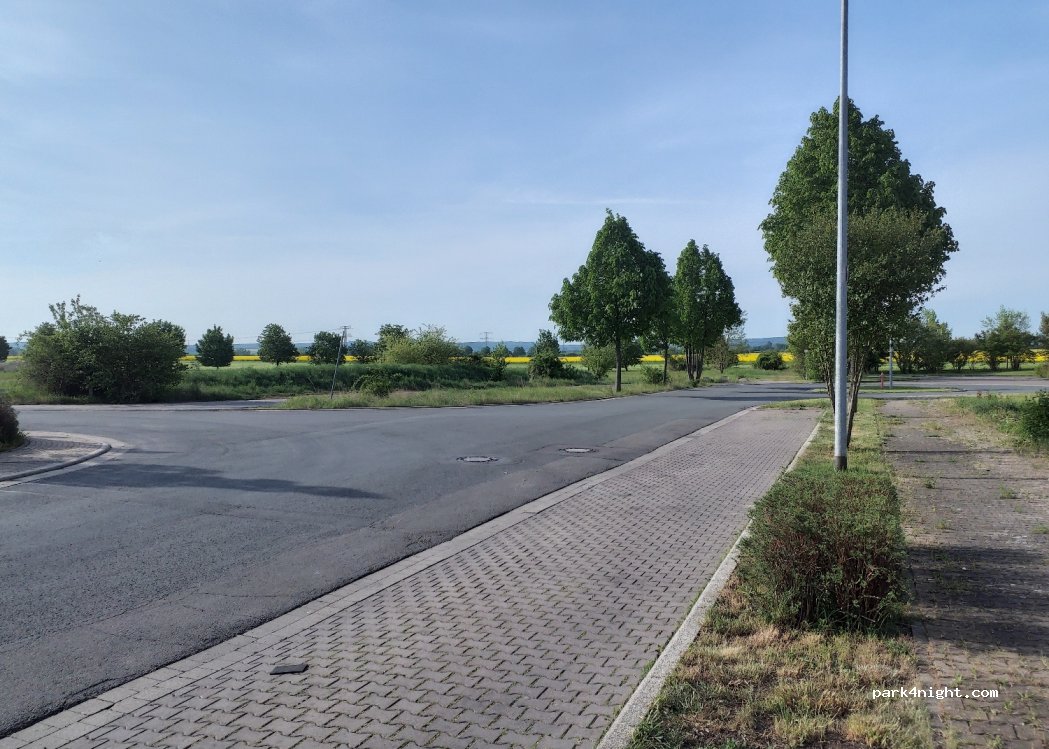 (99198) Erfurt - 47 Fichtenweg — foto