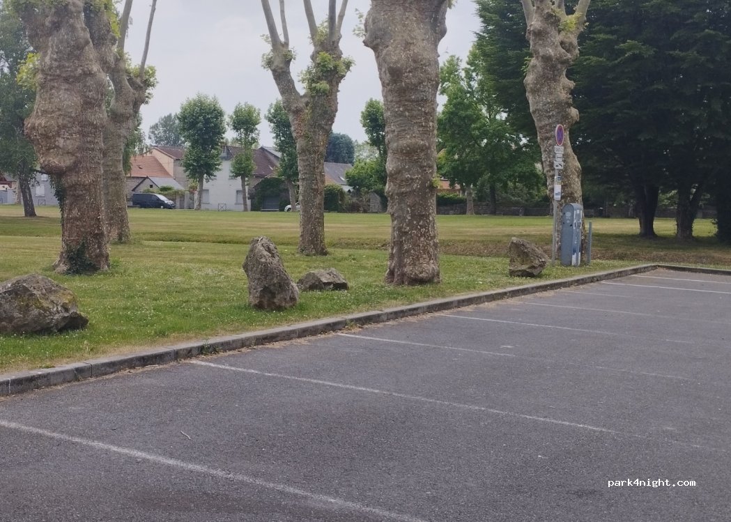 (65310) Laloubère - 1 Rue de la Fontaine — foto