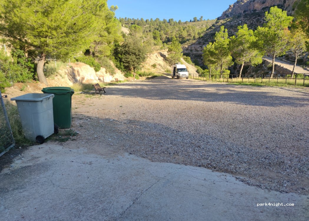 (46199) Cortes de Pallás - 50 Carretera la Muela — foto