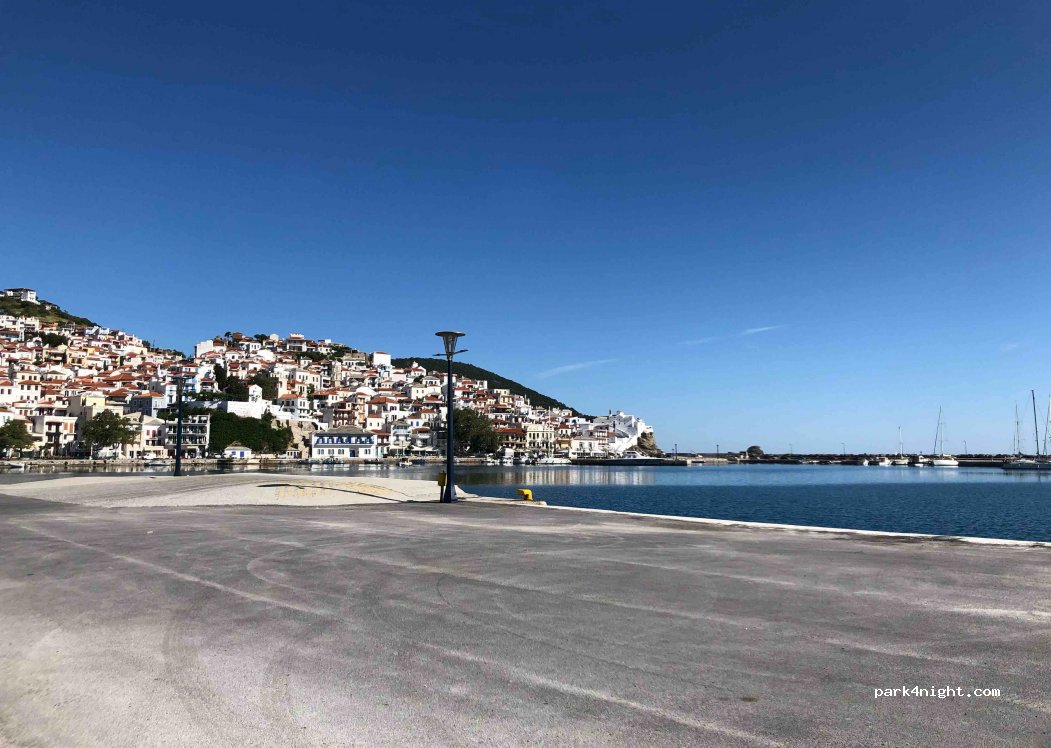 (370 03) Skopelos - Λιμάνι Σκοπέλου — foto