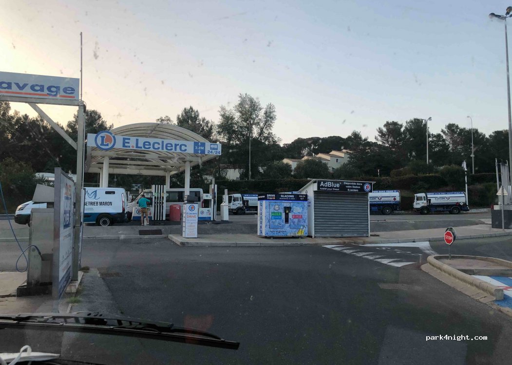 (83700) Saint-Raphaël - 1262 Boulevard de l'Aspé — foto