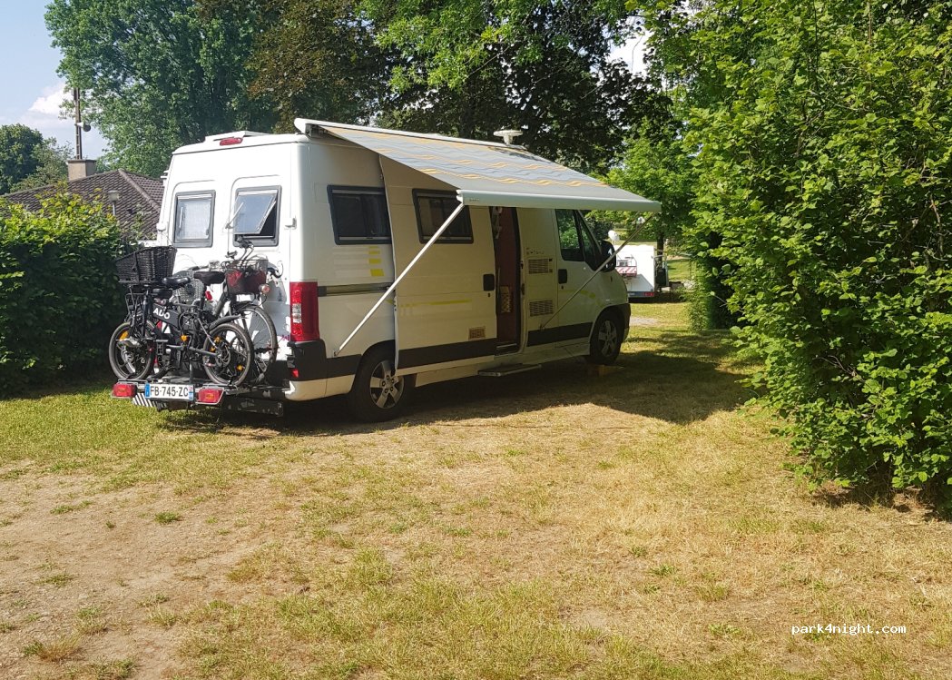 Camping municipal Les Rochettes - Bellac — foto 3