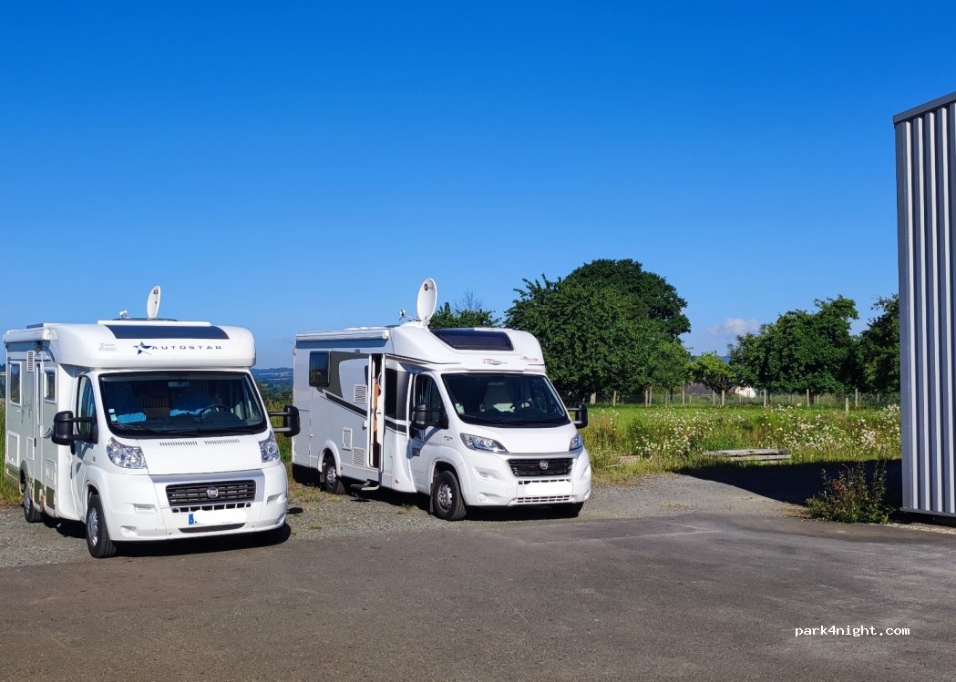 (14380) Landelles-et-Coupigny - Les Riaux — foto