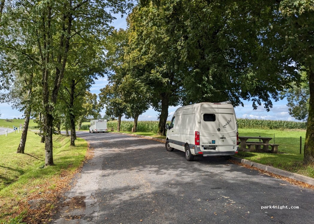 (08380) Neuville-lez-Beaulieu - D8043 — foto