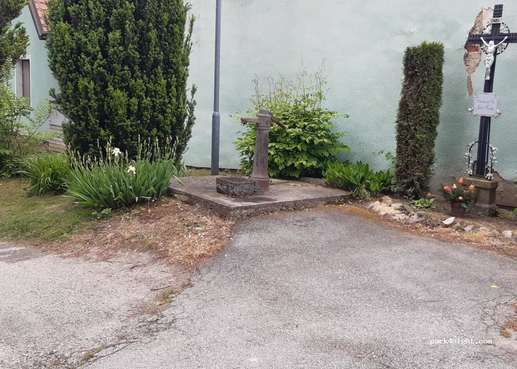 (373 82) Boršov nad Vltavou - Farní — foto
