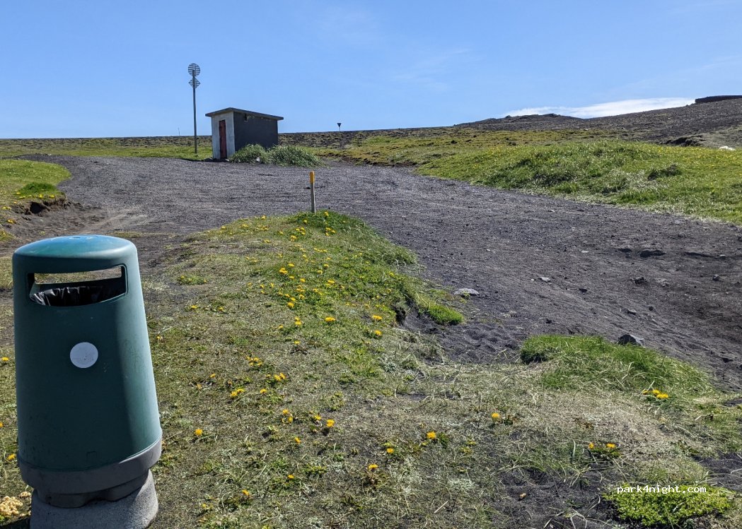 (CP37+98V) Stórhöfði - Unnamed Road — foto 2