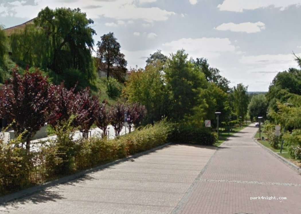 (27-600) Sandomierz - 3 Podwale Dolne — foto 2