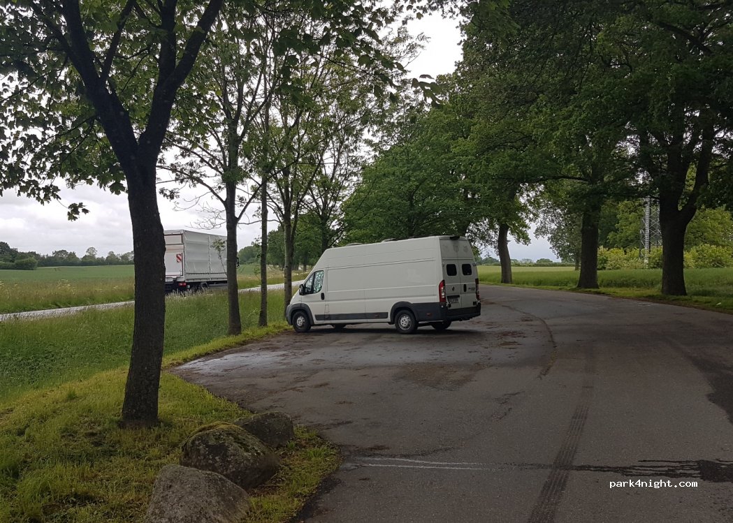 (24601) Belau - Unnamed Road — foto
