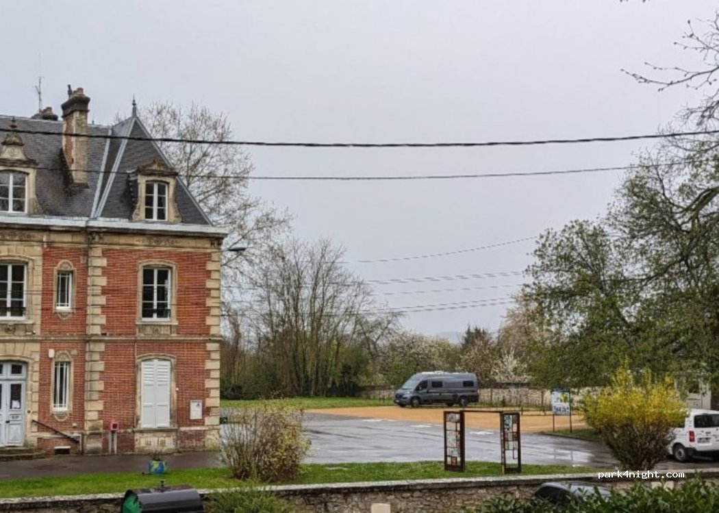 Aire Camping Car - Clermont — foto 3