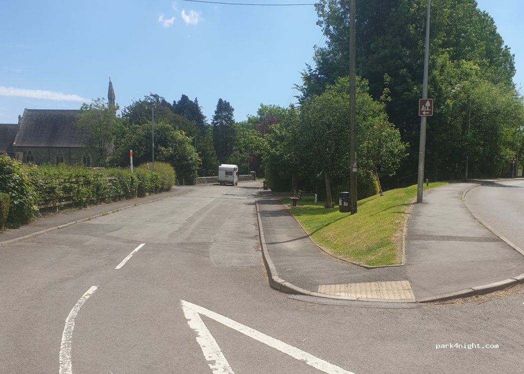 (SA34 0QE) Whitland - 9 Station Road — foto