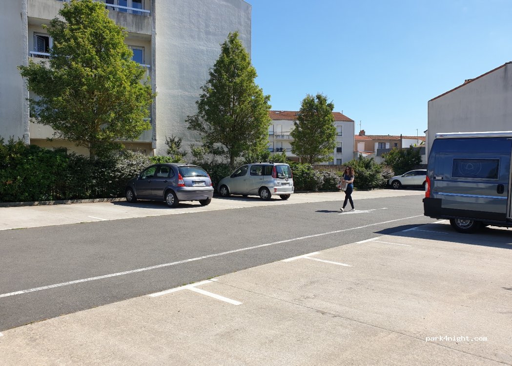 (85100) Les Sables-d'Olonne - 28 Rue Beauséjour — foto