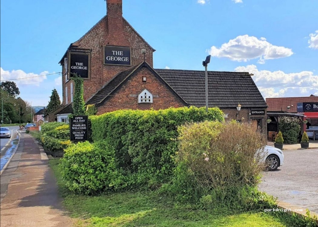 The Riverside Caravan Park at The George Inn — foto