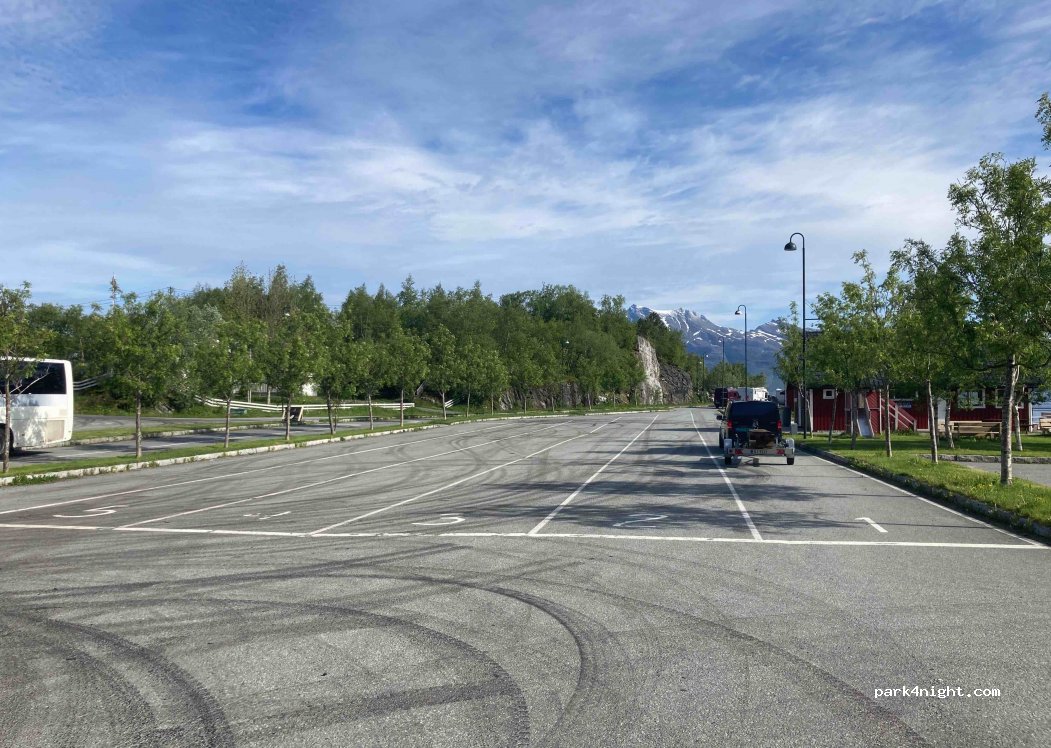 (8754) Øresvik - 22 Sekundær Fylkesvei 17 — foto
