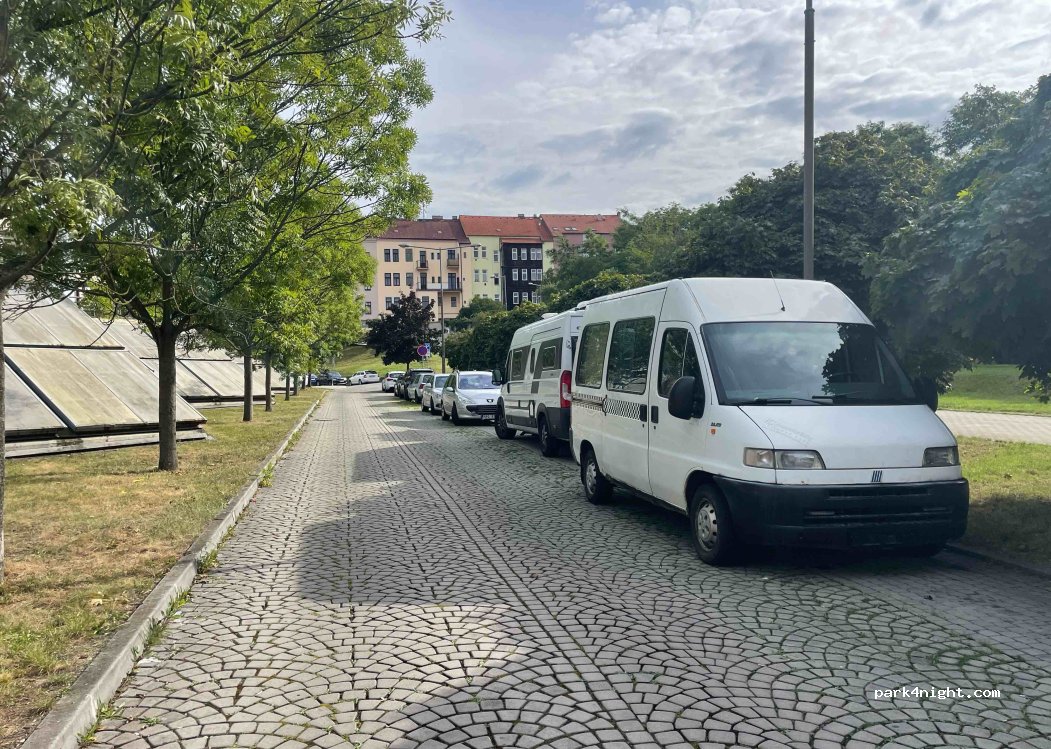 (326 00) Pilsen - 2 U Ježíška — foto 3