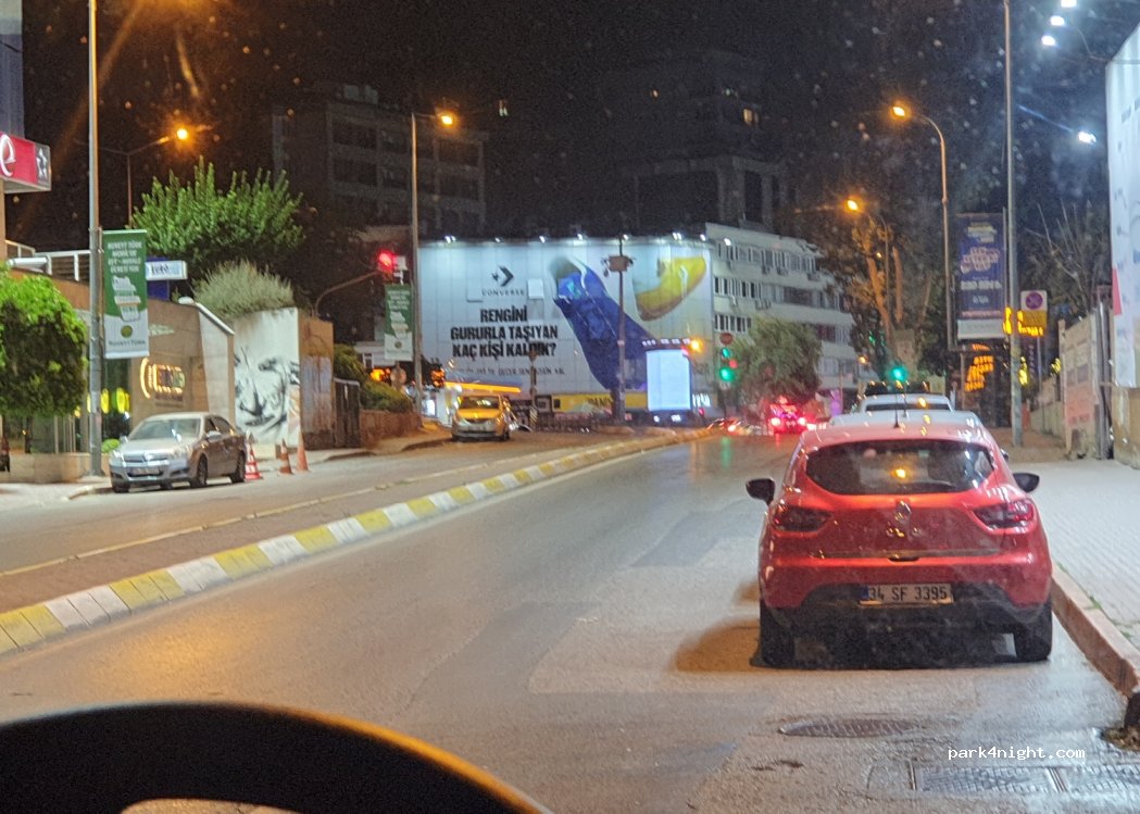 (34724) Kadıköy - No:36 Recep Peker Caddesi — foto