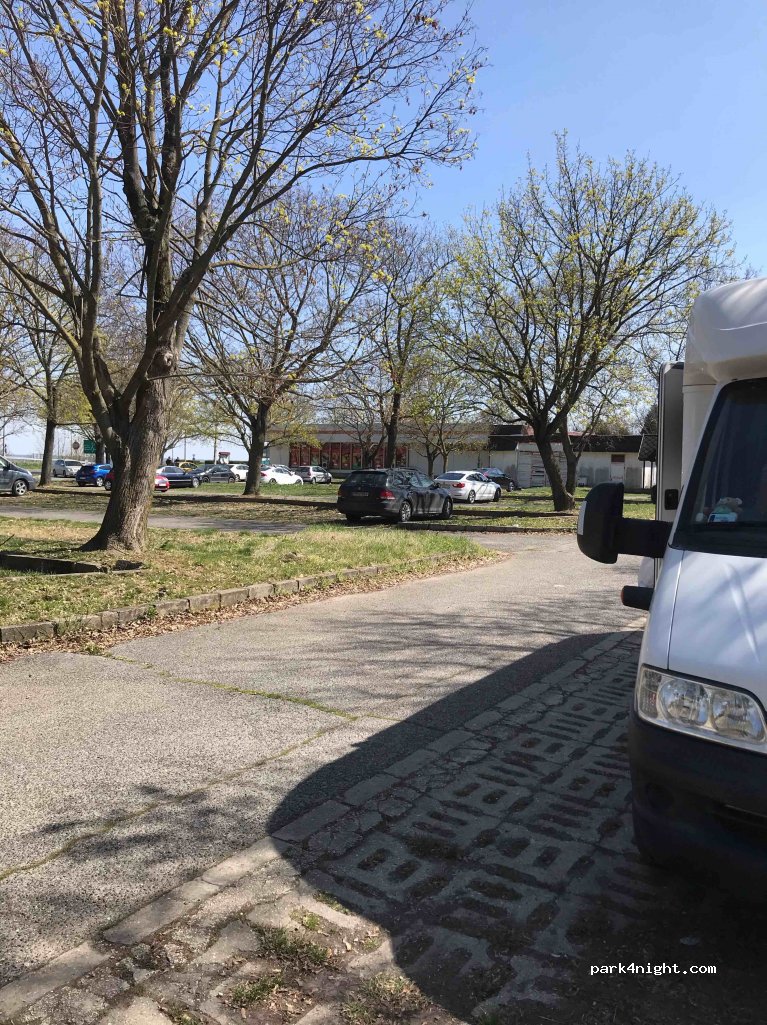 (8172) Balatonkenese - 1 Bercsényi lejáró — foto