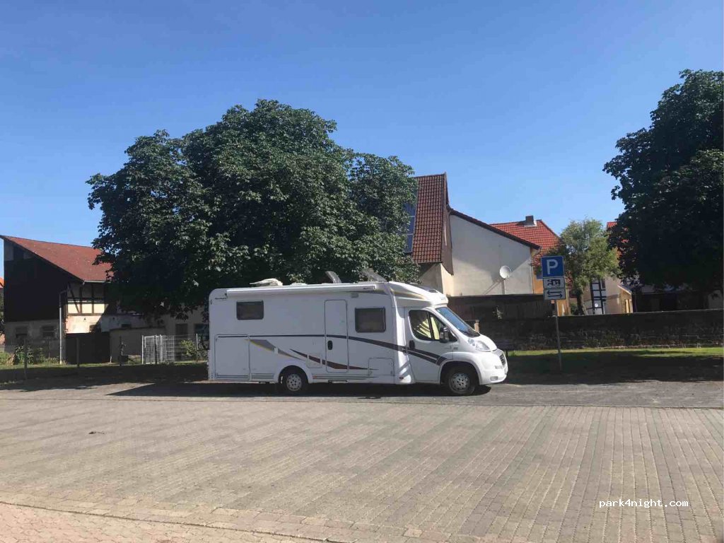 Wohnmobil Stellplatz Moringen — foto