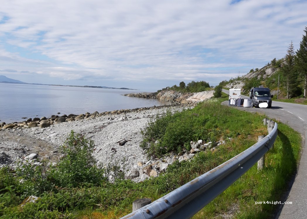 (8976) Vevelstad - Forvikveien — foto 3