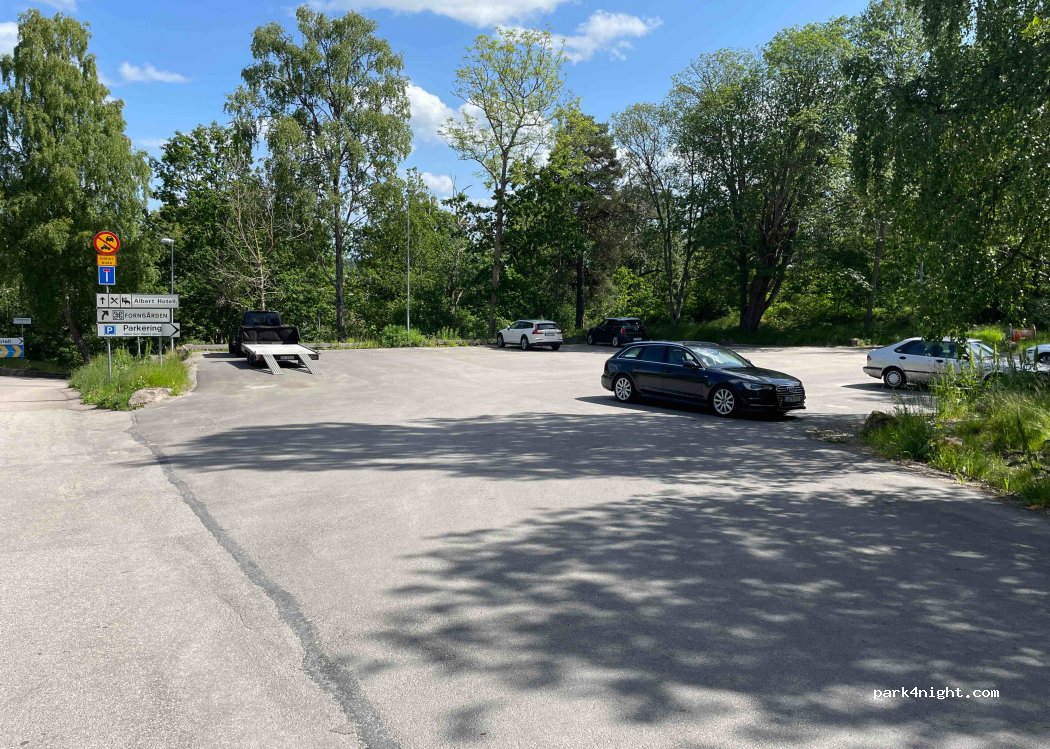 (461 57) Trollhättan - 5 Strömsbergsvägen — foto
