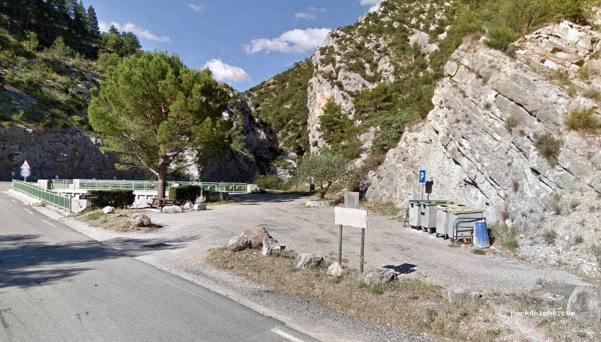 (26170) Buis-les-Baronnies - D546 — foto
