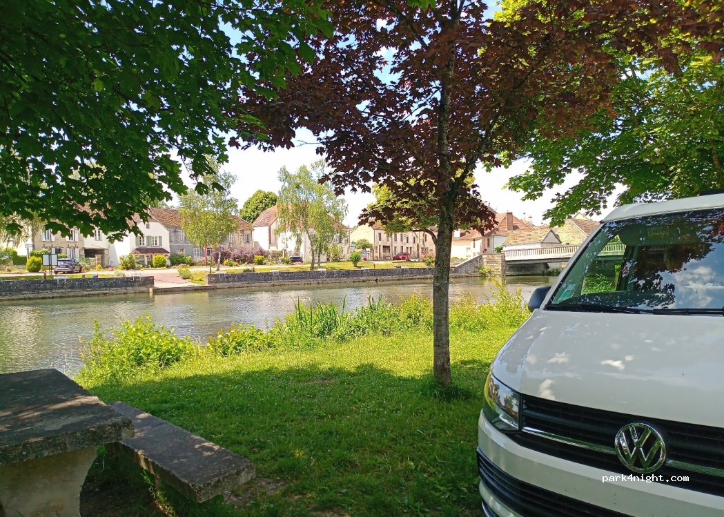 (10260) Fouchères - 3 Impasse de la Bordé — foto