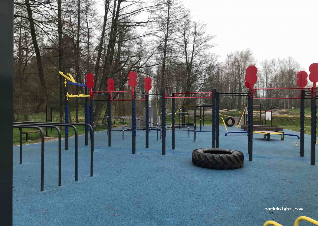 (256 01) Benešov - 1027 Hráského — foto