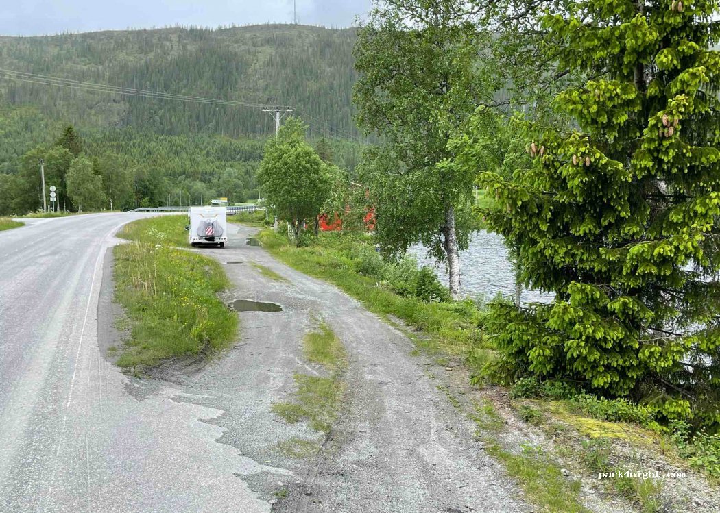 (7977) Flåt - 1 Sekundær Fylkesvei 17 — foto
