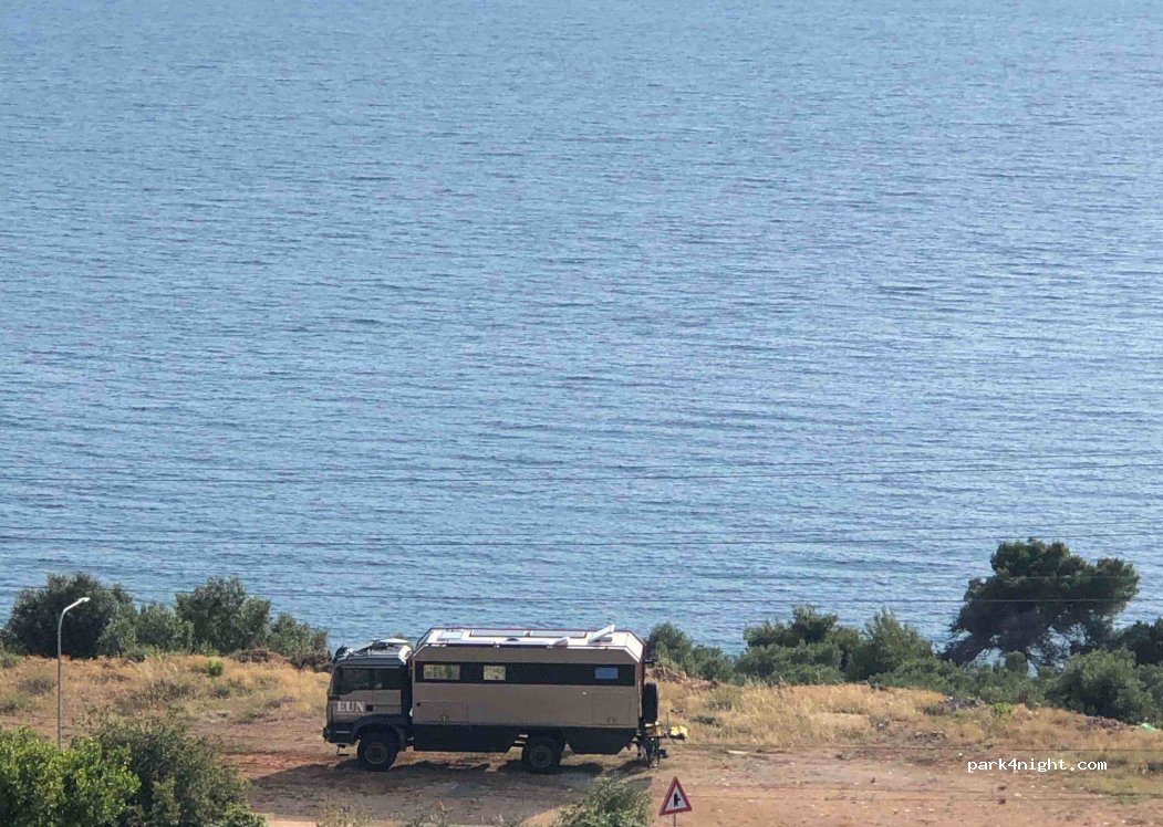 (SH81) Ksamil - Unnamed road — foto
