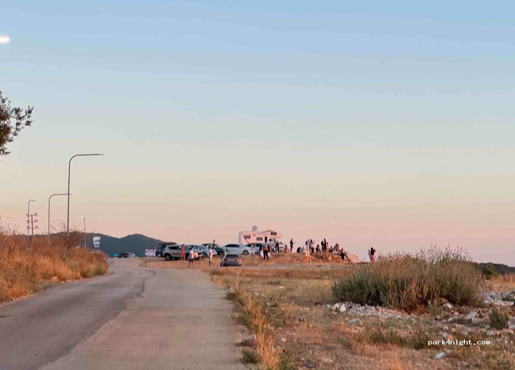 (SH81) Ksamil - Unnamed road — foto 2