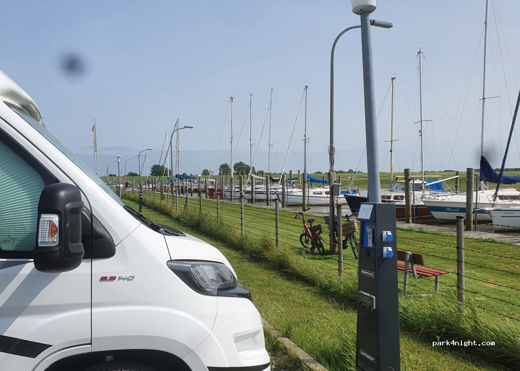 (27639) Wurster Nordseeküste - Deichweg/Am Kutterhafen — foto