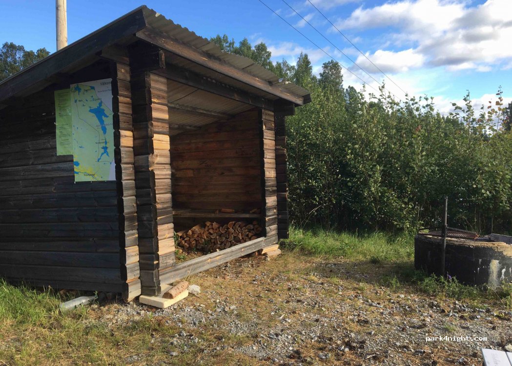 (840 13) Knutnäset - Unnamed Road — foto