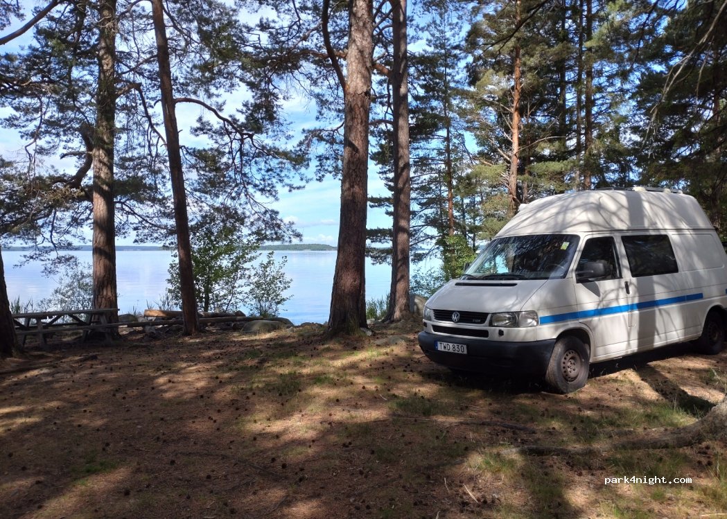 (178 92) Adelsö - — foto