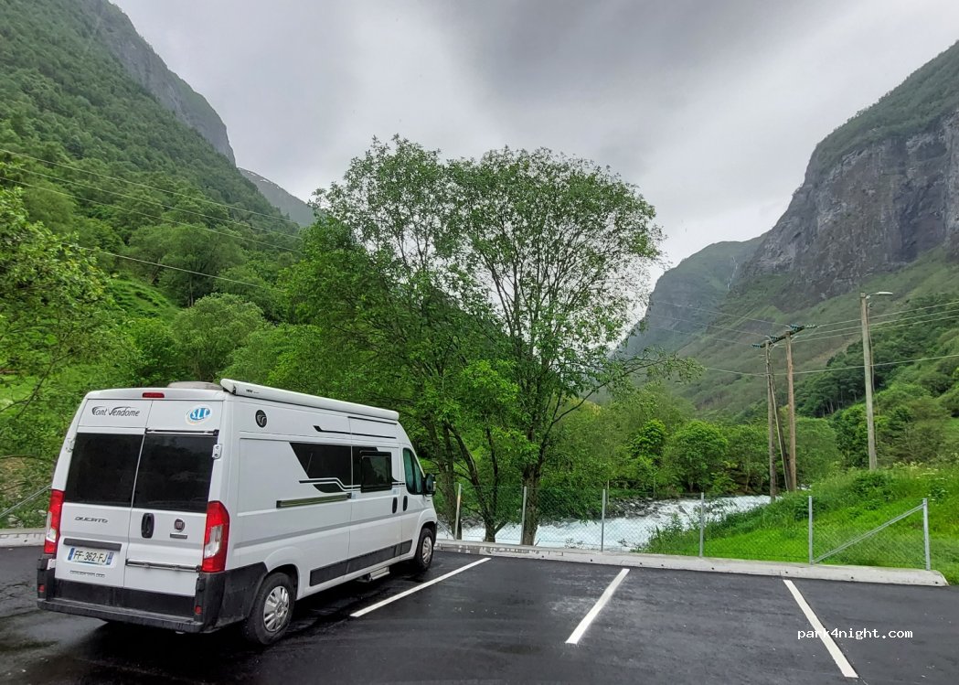 (5746) Undredal - Unnamed road — foto 3