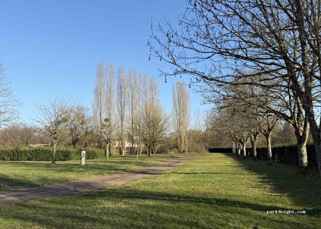 Camping Municipal Premery — foto 5