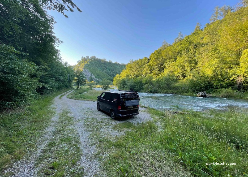 (47264) Kamenica Skradnička - Unnamed Road — foto