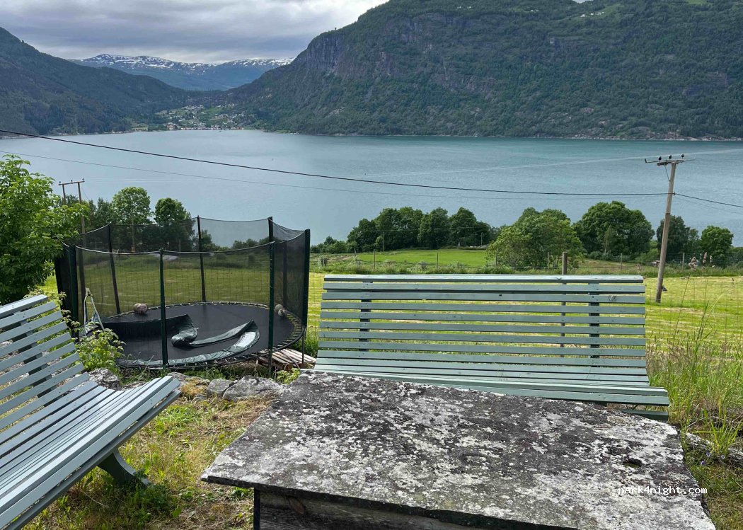 (6870) Ornes - Unnamed Road — foto