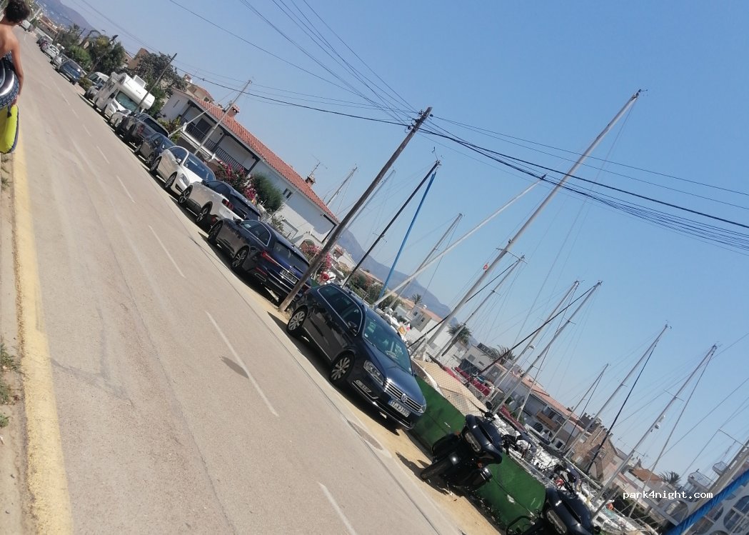 (17487) Empuriabrava - 28 Carrer Salins 4ª Línea — foto