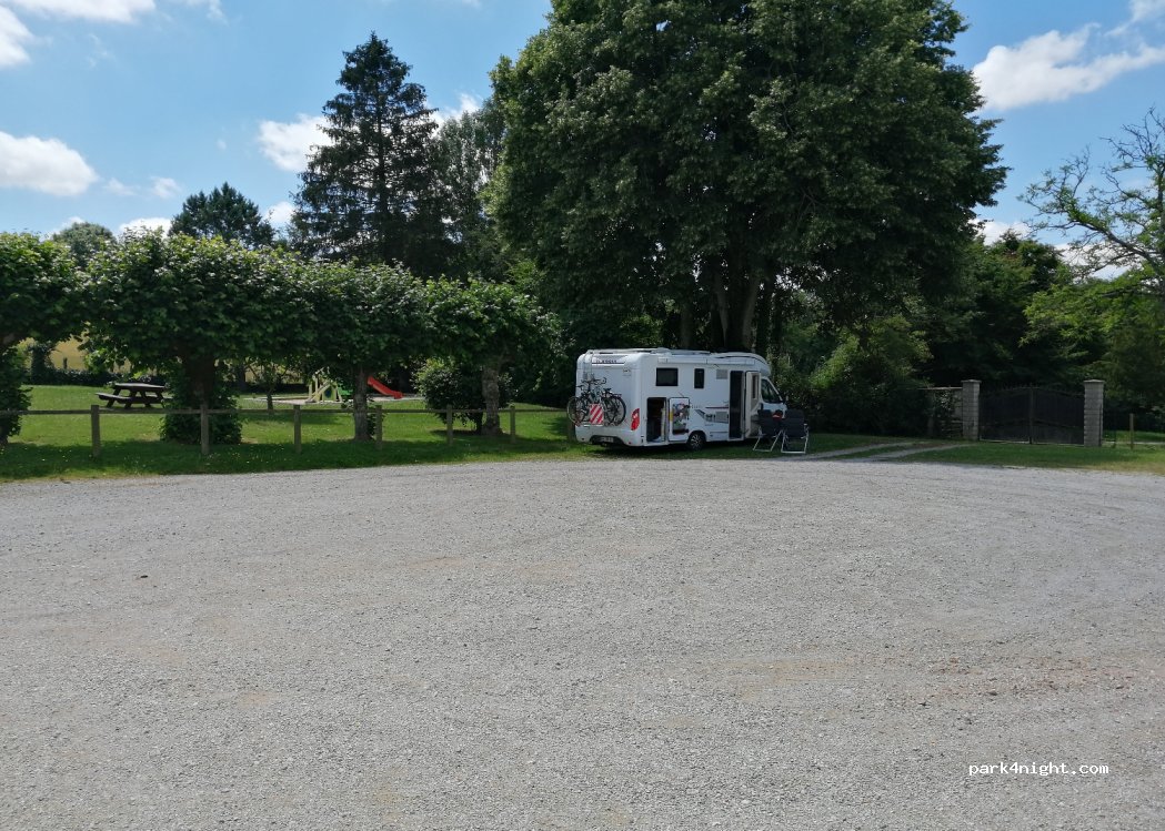 (28330) Authon-du-Perche - 2 Rue de la République — foto