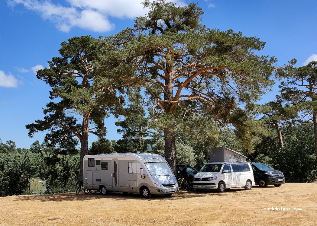 Área Autocaravanas Covaleda — foto 3
