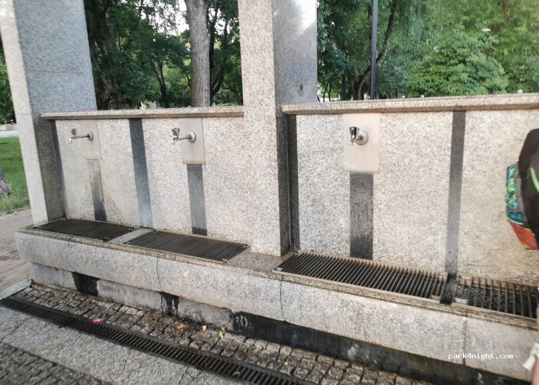 (03-536) Warszawa - 2 Kołowa — foto