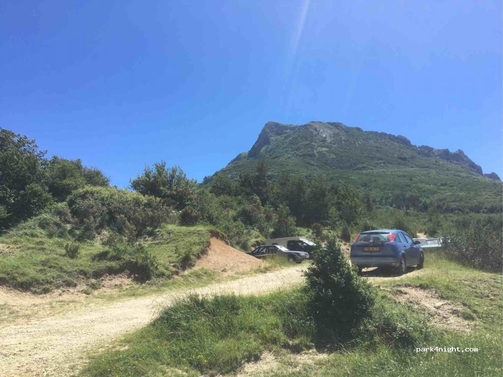 (11190) Bugarach - D14 — foto