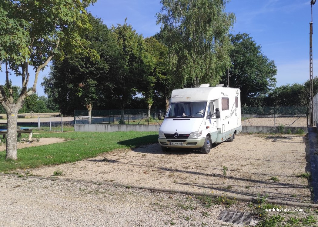 (01400) Condeissiat - 4 Route de Neuville les Dames — foto