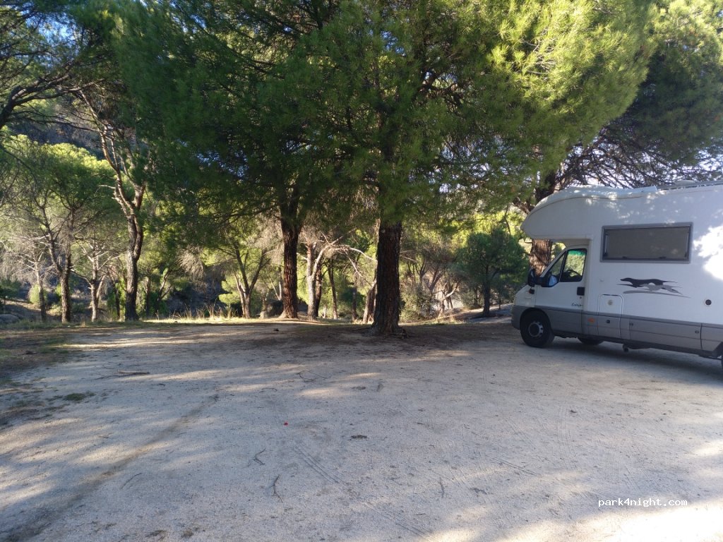(28680) San Martín de Valdeiglesias - Carretera del Pantano — foto