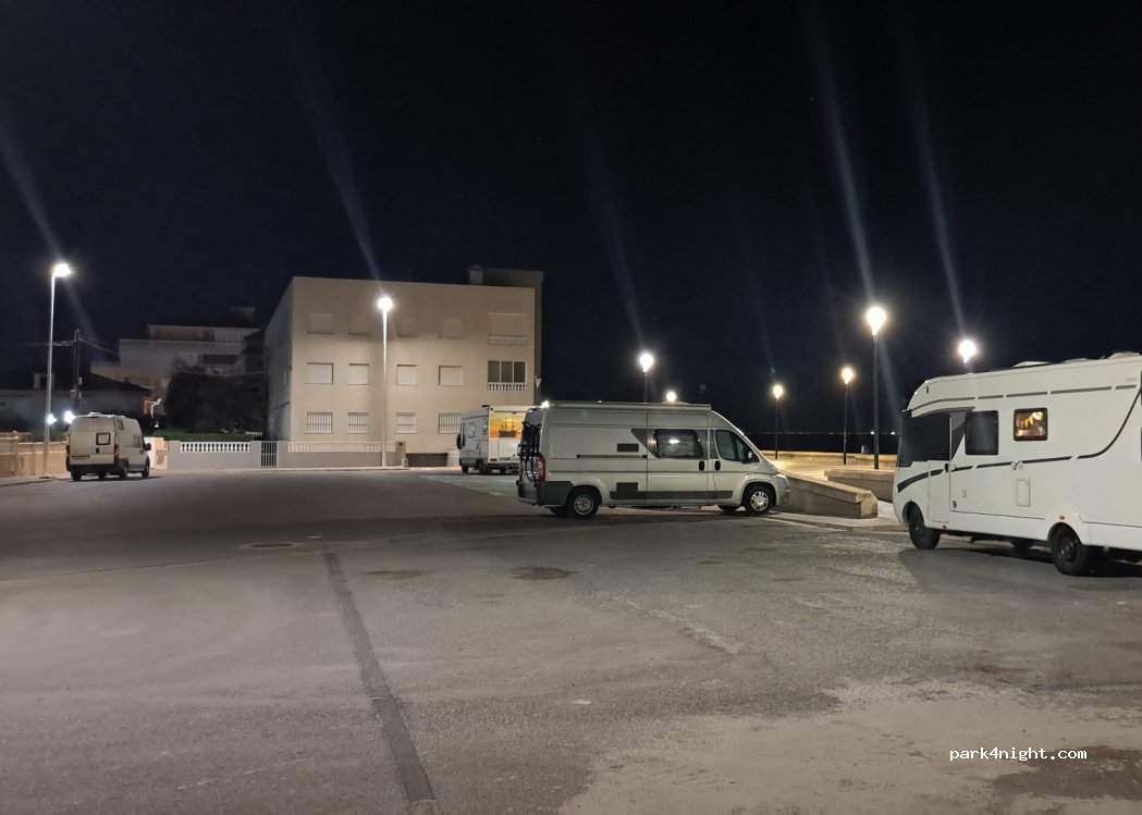 (46420) Sueca - 6 Plaça del Maestrat — foto 4