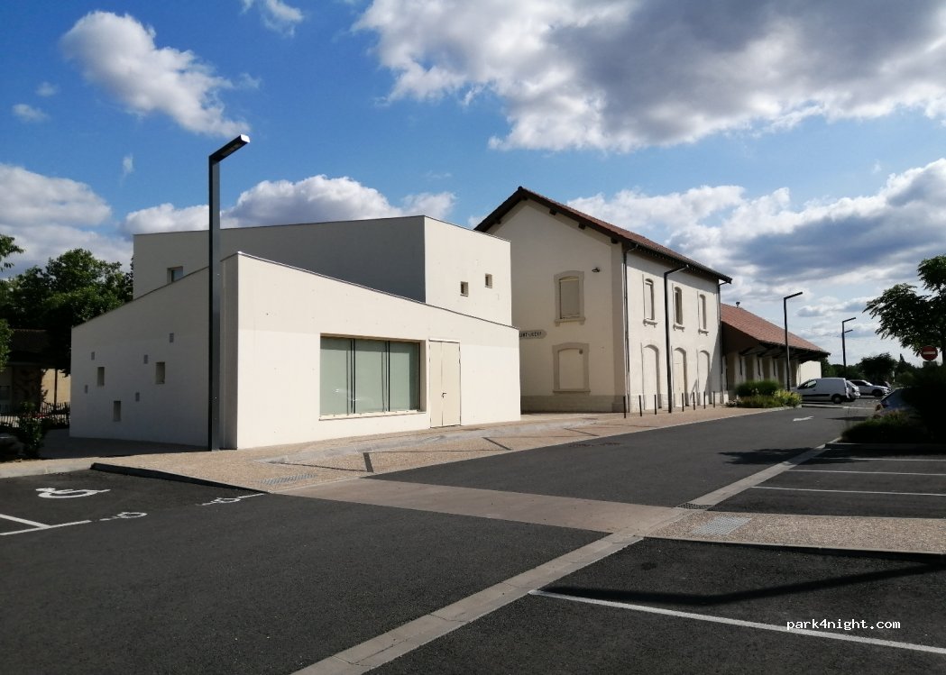 (81160) Saint-Juéry - 1 Avenue de la Gare — foto