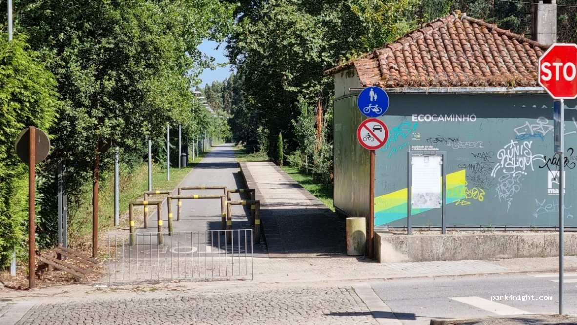 (4475) Barca - Rua de José Moreira da Silva — foto 2