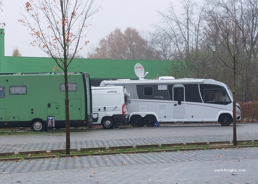 Wohnmobilstellplatz Freibad Verl — foto 4